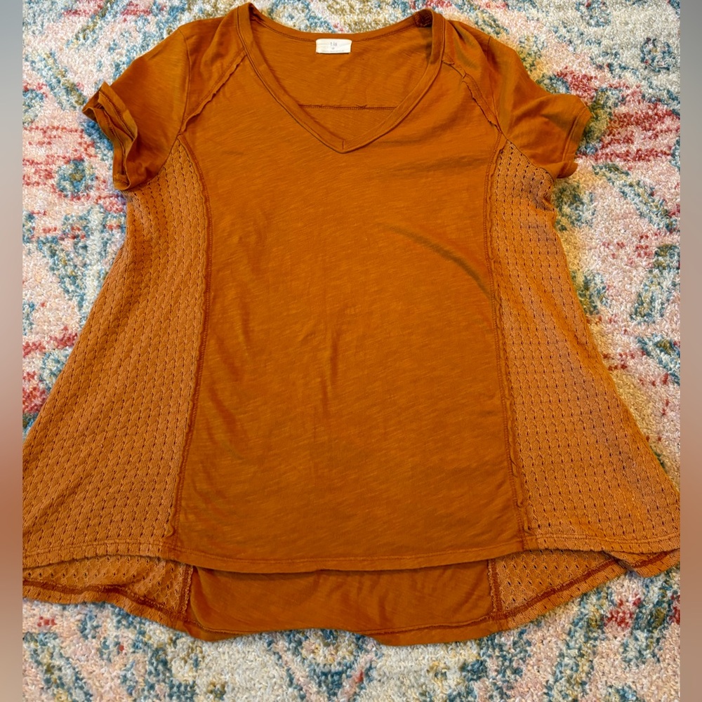 Anthropologie T.La pumpkin knit short sleeve shirt medium